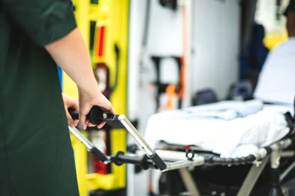 Два автобуса столкнулись на Дмитровском шоссе в Москве, пострадали два человека